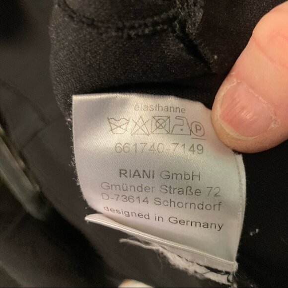 RIANI Sz 10 Light Jacket with Embellishments and Pockets Made in Poland - Picture 14 of 14